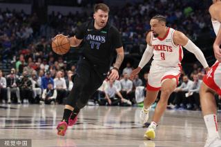 主席在接受 主席在接受