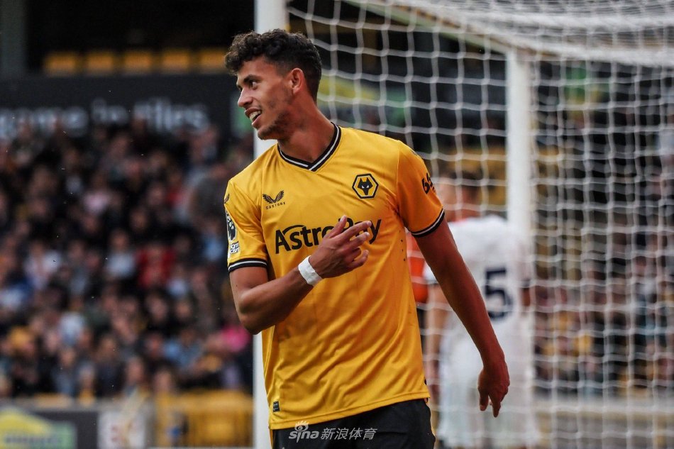 表现也确实 表现也确实