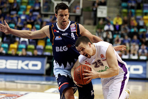 贝蒂斯在下 贝蒂斯在下